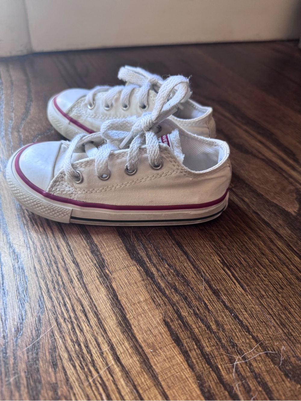 Converse Toddler 7 White Low-Top Sneakers with Red Accent